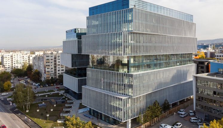 A leading international bank expands its presence at Advance Business Center and renews lease for over 5,500 sqm